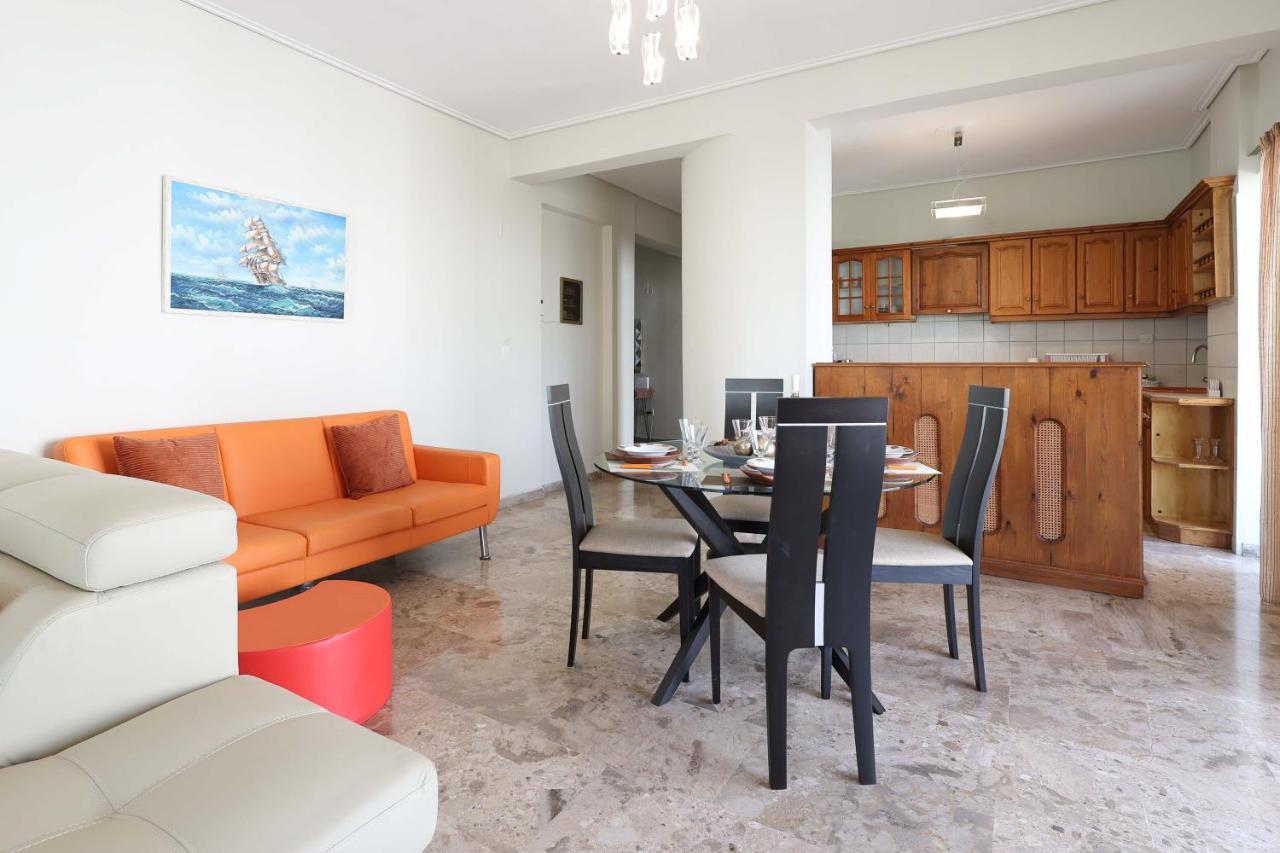 Spacious View Of Central Square Kalamata Exterior foto