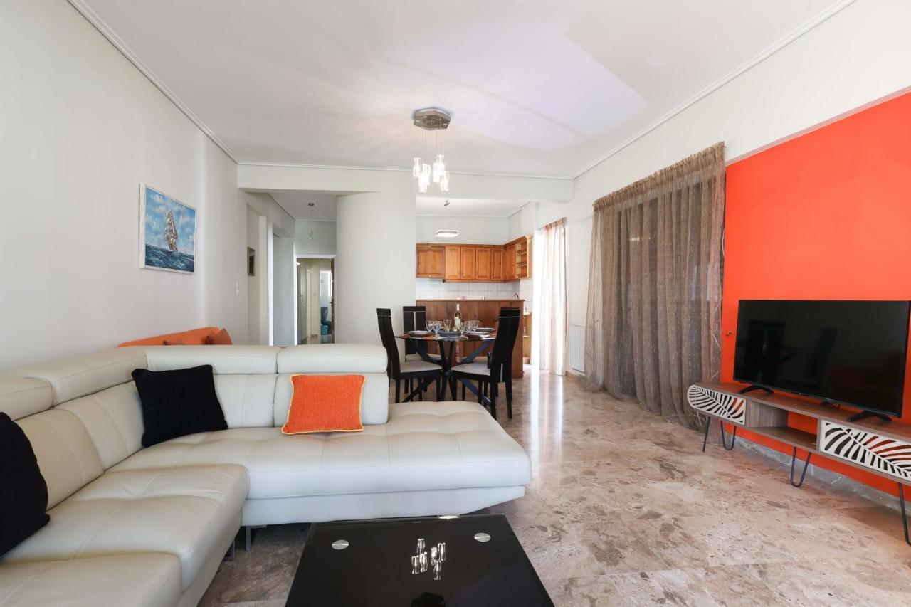 Spacious View Of Central Square Kalamata Exterior foto