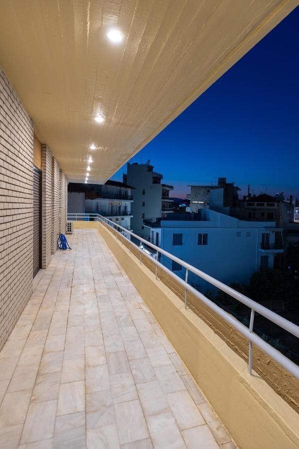 Spacious View Of Central Square Kalamata Exterior foto