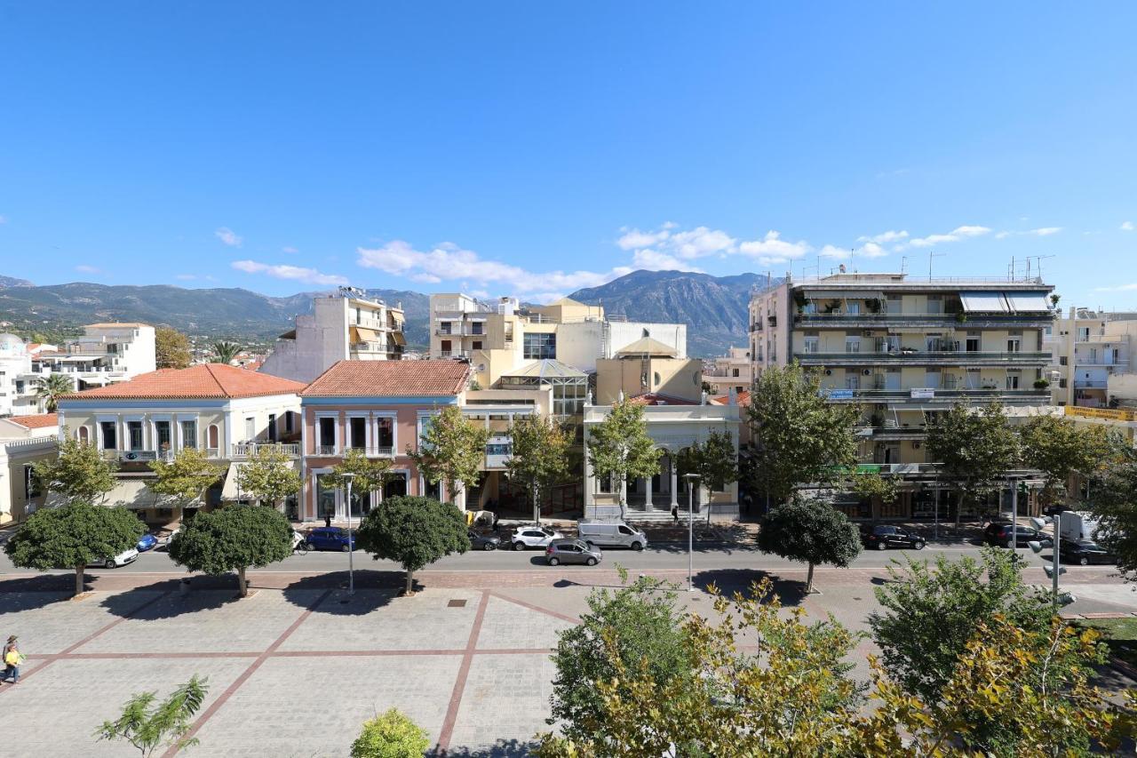 Spacious View Of Central Square Kalamata Exterior foto